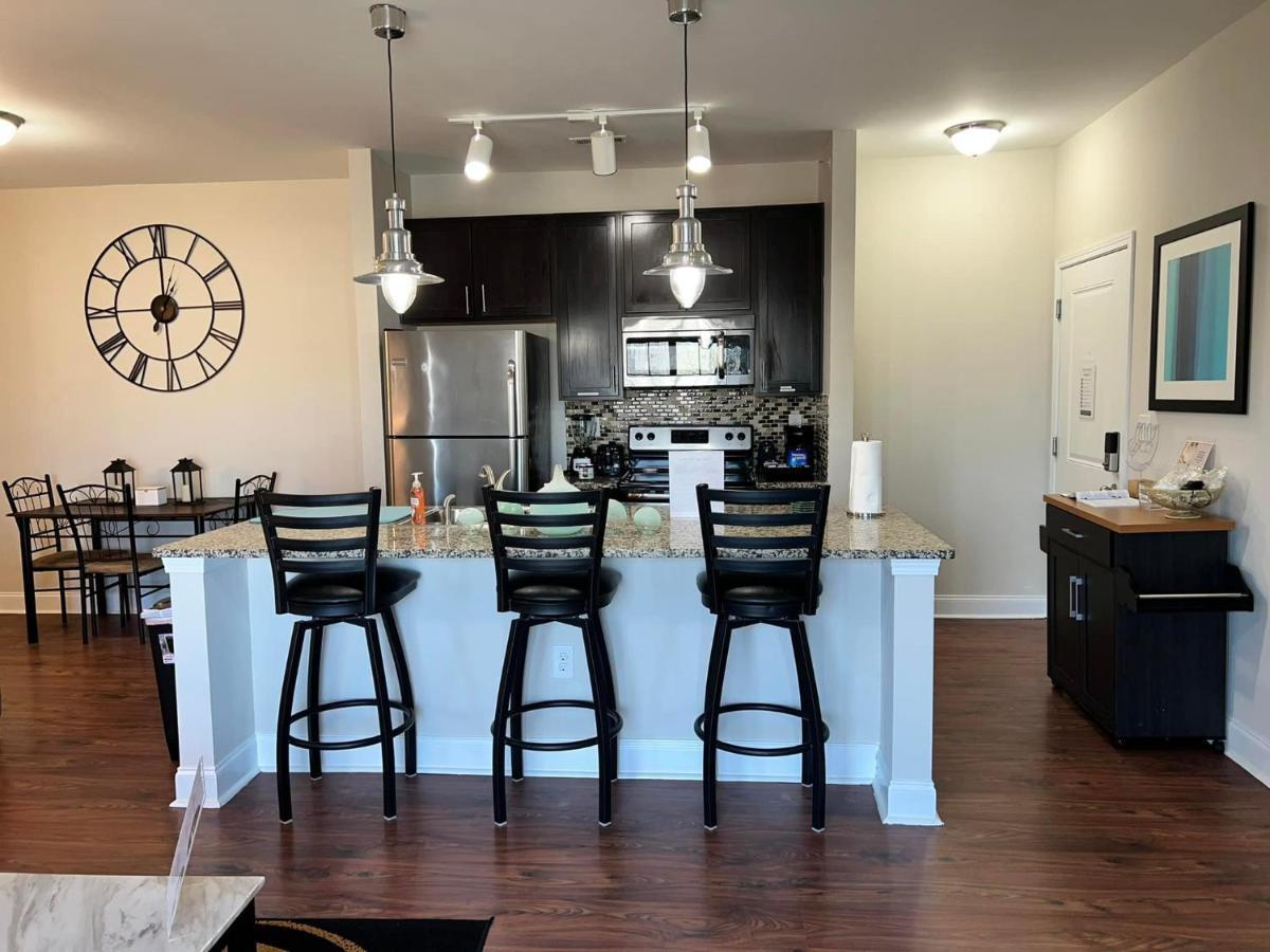 Serene **Uptown** 2Br/2Ba Apartment Charlotte Bagian luar foto